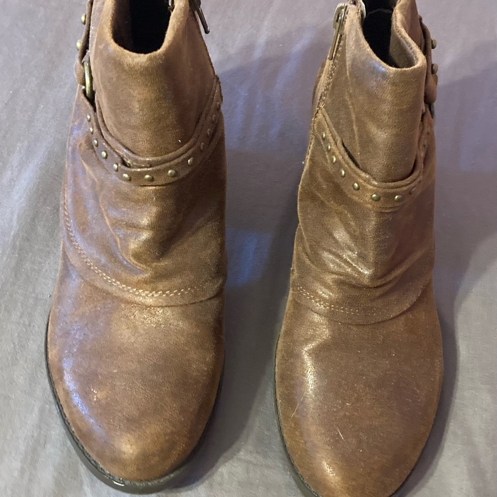Womens bareTraps ankle booties